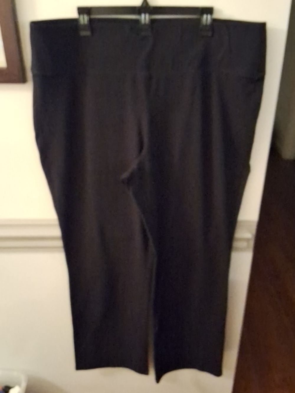 Classic Livi Black Women's Yoga Straight Legged Pants